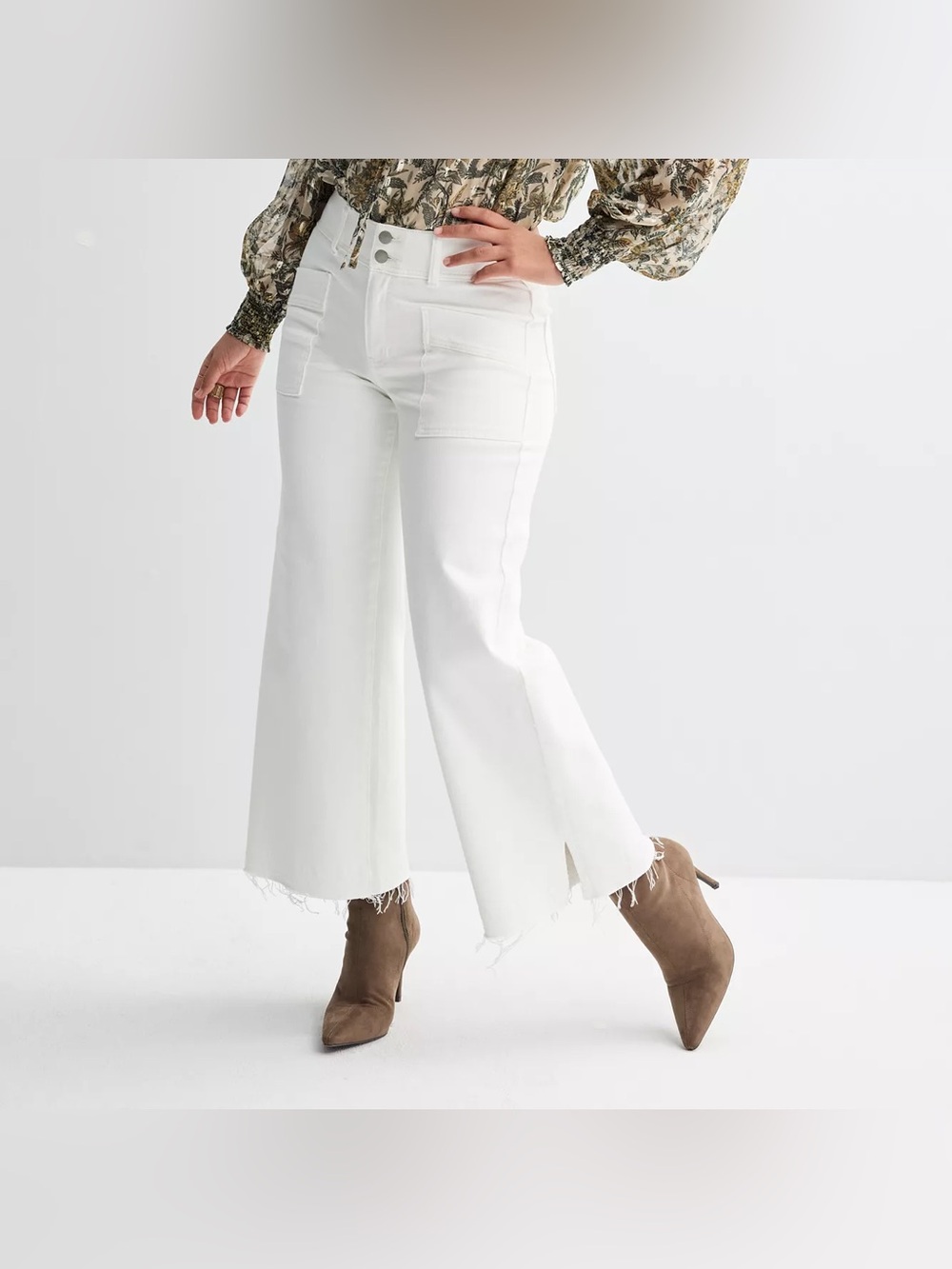 Farmers Market High Rise Wide Leg Raw Hem Cropped White Jeans Size 4